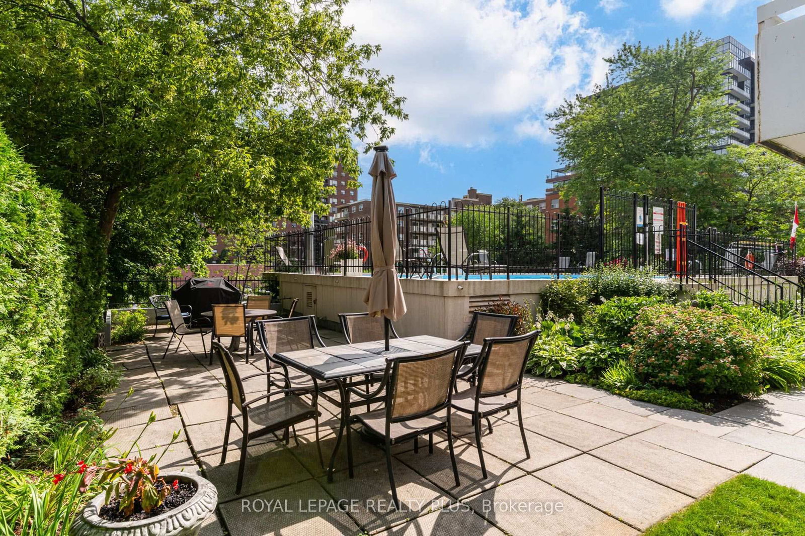39 Stavebank Road N • #PH 4 • Mississauga, ON photo 26