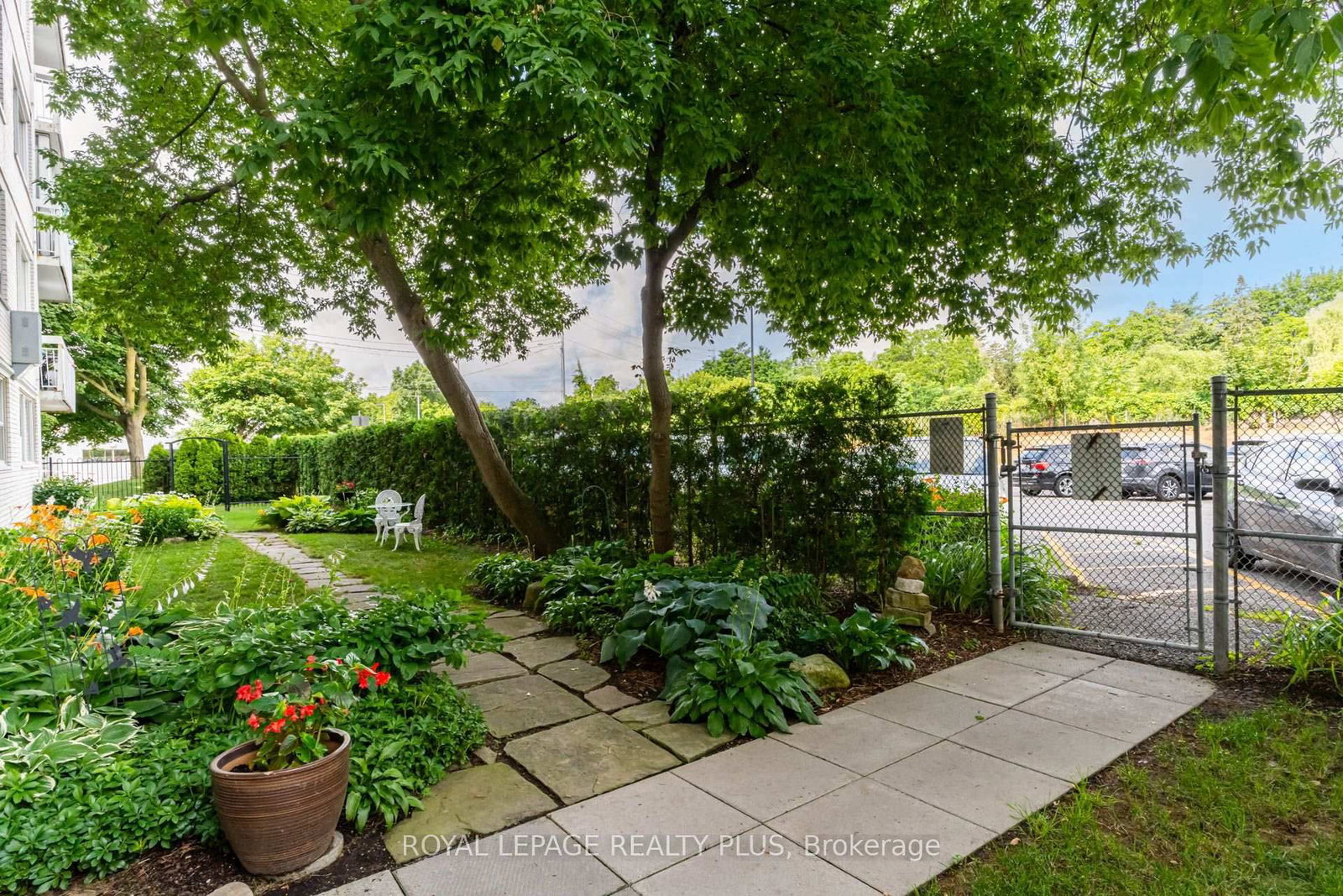 39 Stavebank Road N • #PH 4 • Mississauga, ON photo 28