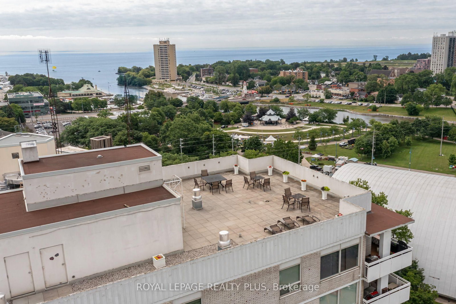 39 Stavebank Road N • #PH 4 • Mississauga, ON photo 31
