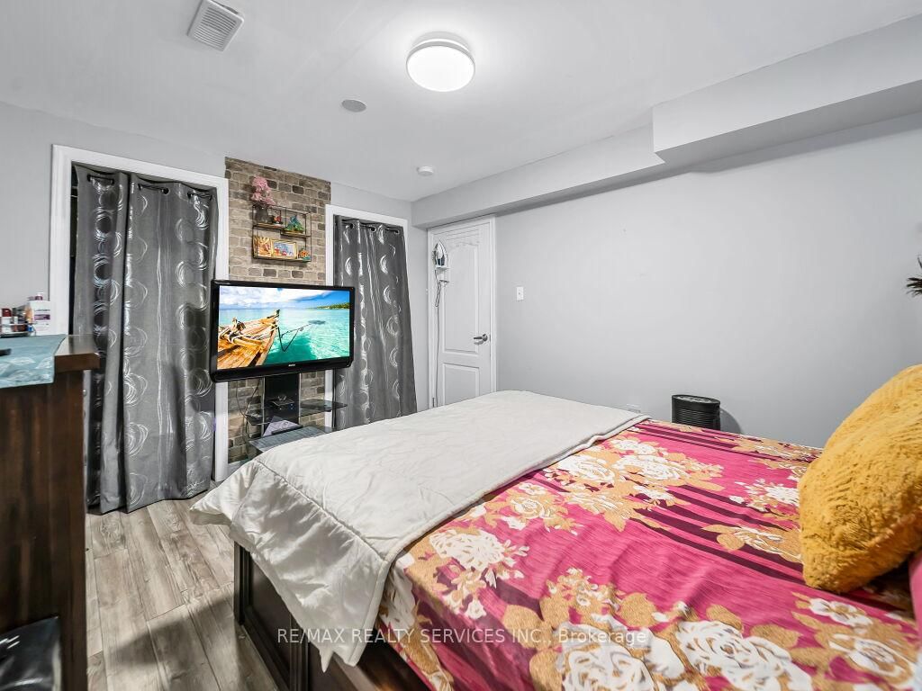 122 Dells Crescent • Brampton, ON photo 38