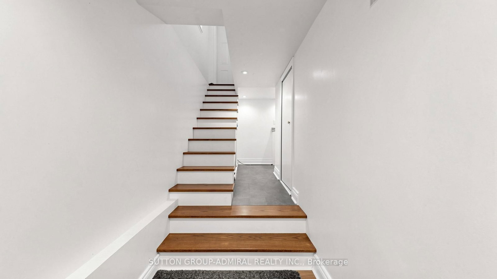 75 Rockcliffe Boulevard • Toronto, ON photo 17