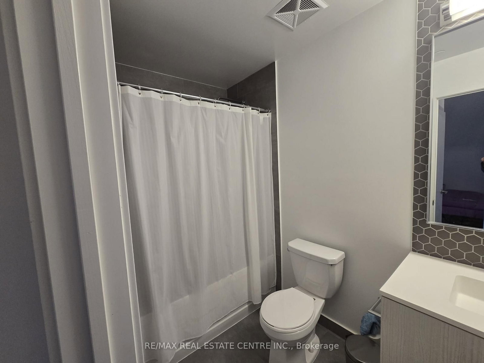 2520 W Eglinton Avenue • #403 • Mississauga, ON photo 11