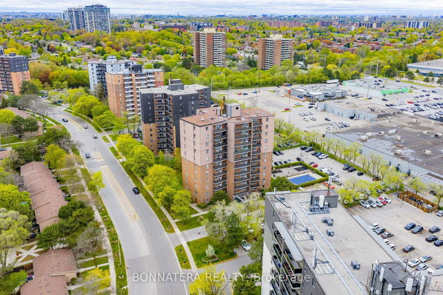 905 - 3065 Queen Frederica Drive