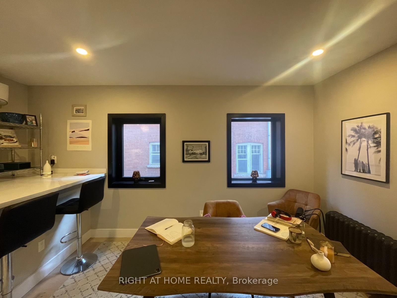1-363 Parkside Drive, Toronto, ON, photo 2