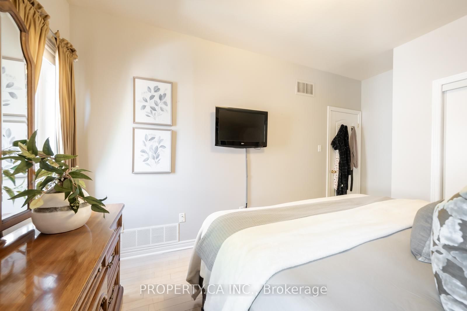 1143 Carding Mill Place • Mississauga, ON photo 10