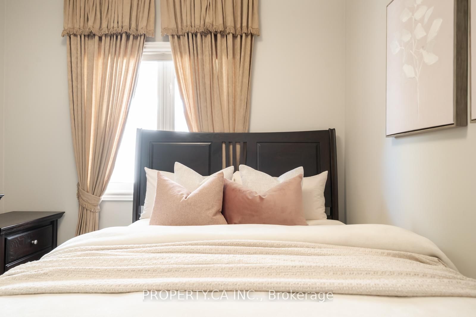 1143 Carding Mill Place • Mississauga, ON photo 4