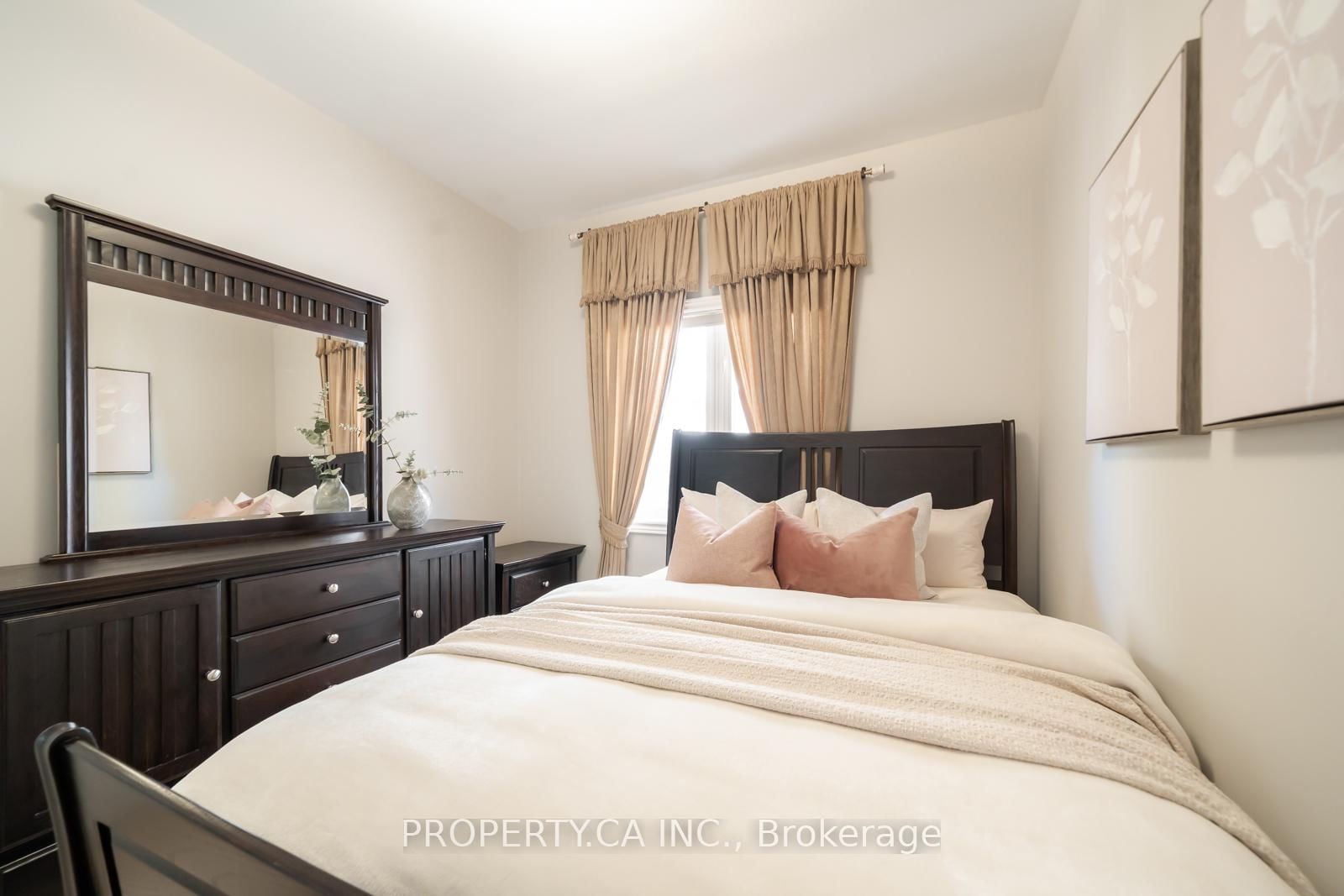 1143 Carding Mill Place • Mississauga, ON photo 5