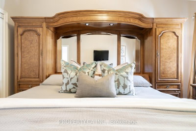 1143 Carding Mill Place • Mississauga, ON photo 8
