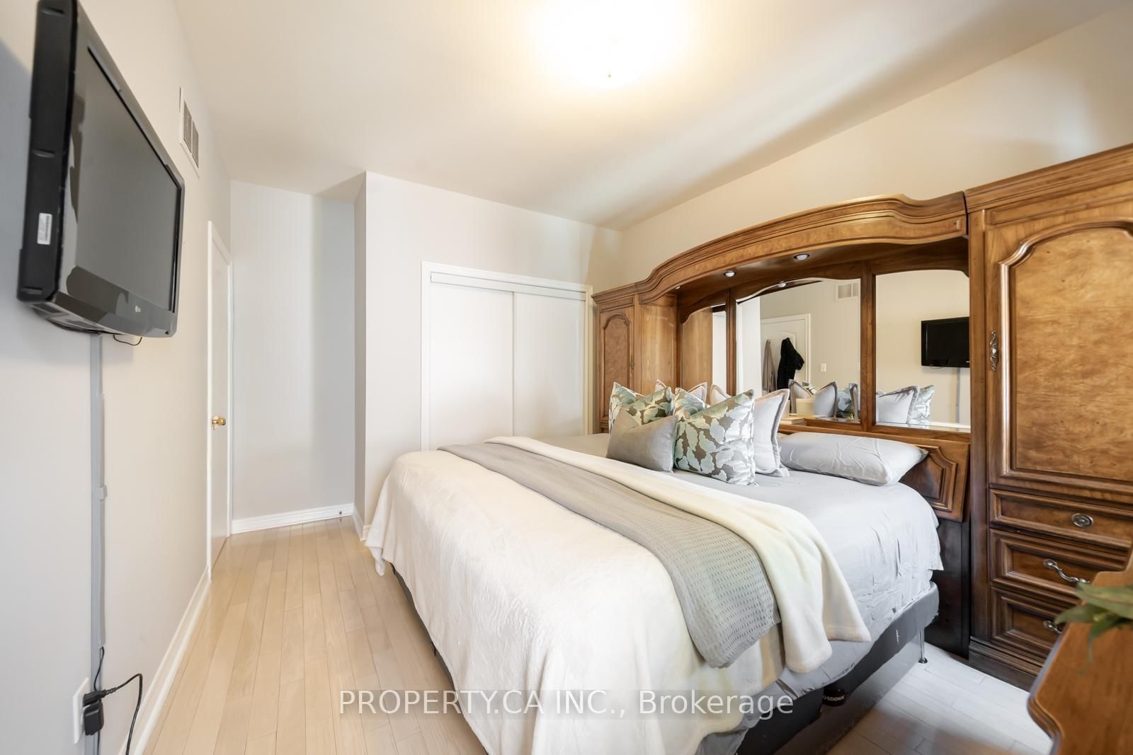 1143 Carding Mill Place • Mississauga, ON photo 9