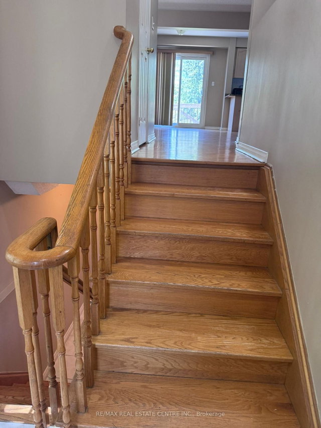 30 - 1591 South Parade Court