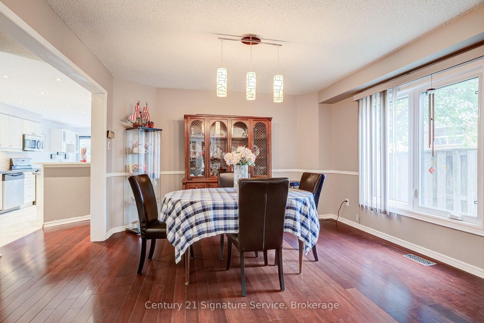2755 Lindholm Crescent • Mississauga, ON photo 9