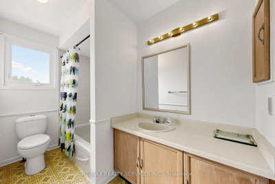 34 Granby Brampton,ON L6S 5K1 — Photo 33