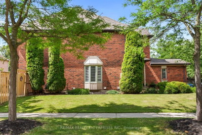 6916 Yarrow Avenue • Mississauga, ON photo 4