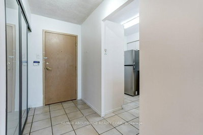 Unit 1007 — 55 Elm Drive W — more photos