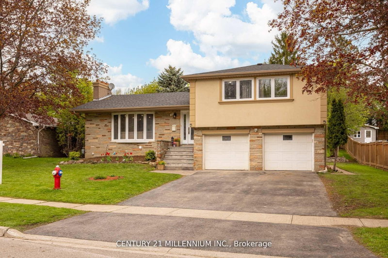 18 Ridgehill Drive