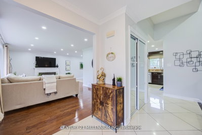 18 Ridgehill Drive • Brampton, ON photo 5