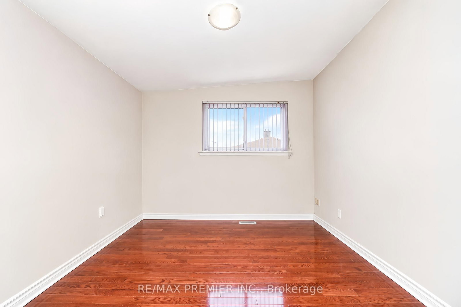 14 Yatescastle Drive • Toronto, ON photo 24