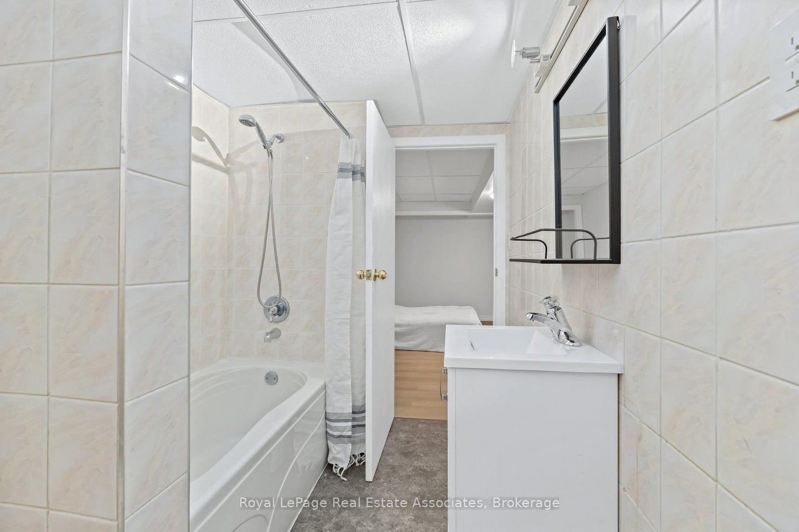 90 Longfield Road • Halton Hills, ON photo 23