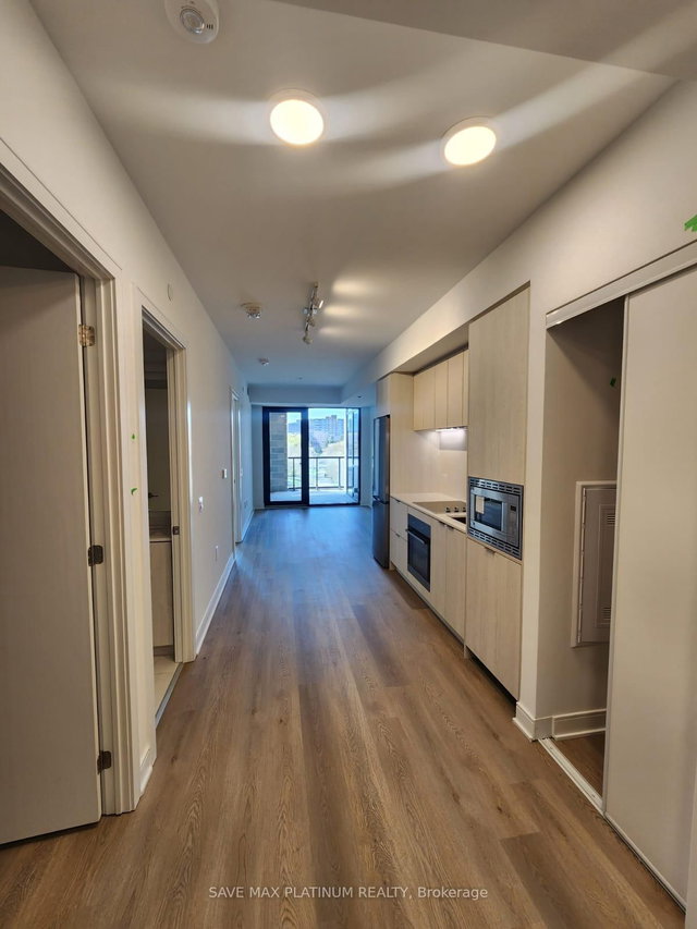 407 - 86 Dundas Street E
