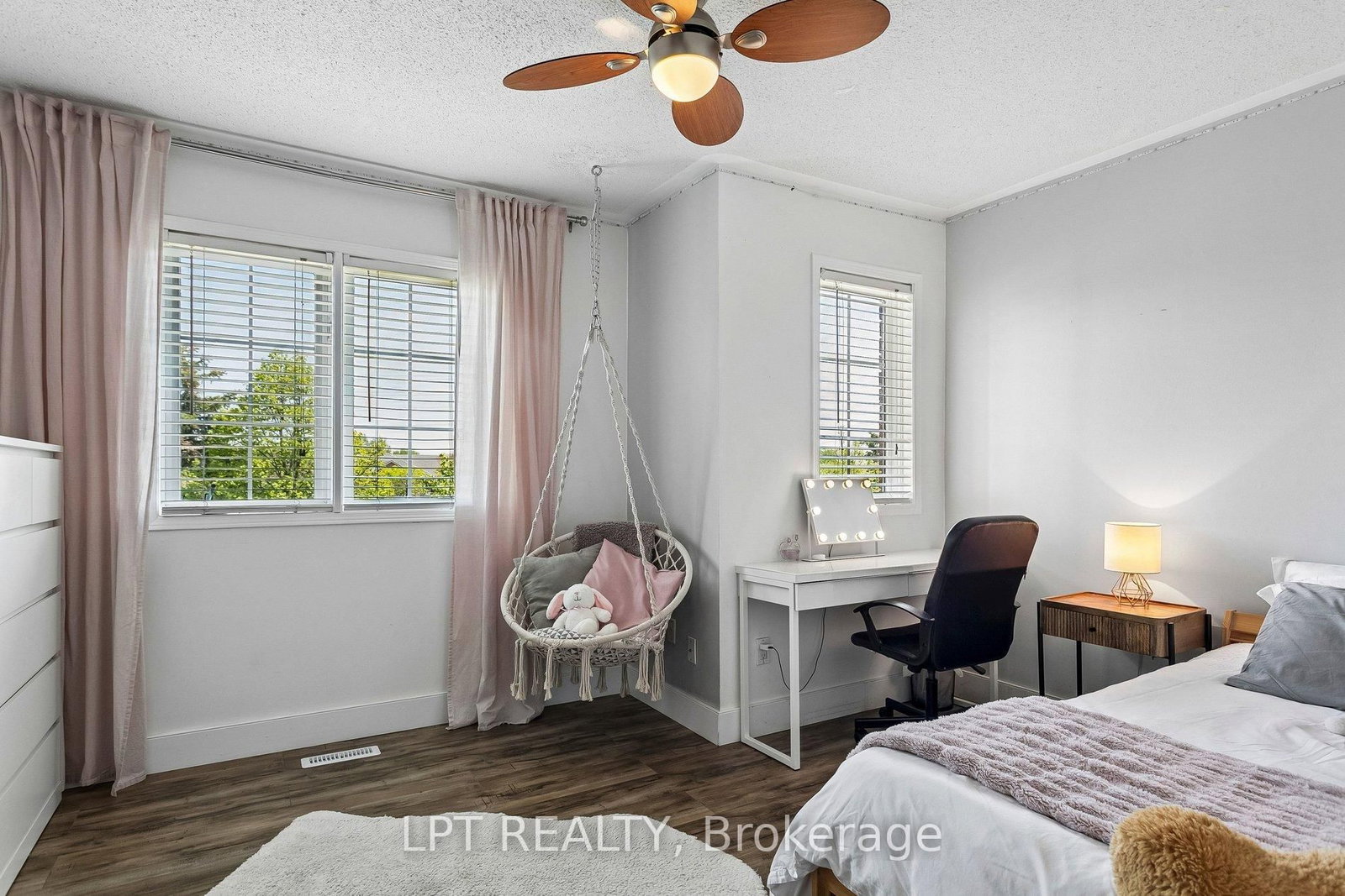 6060 Snowy Owl Crescent • #37 • Mississauga, ON photo 24
