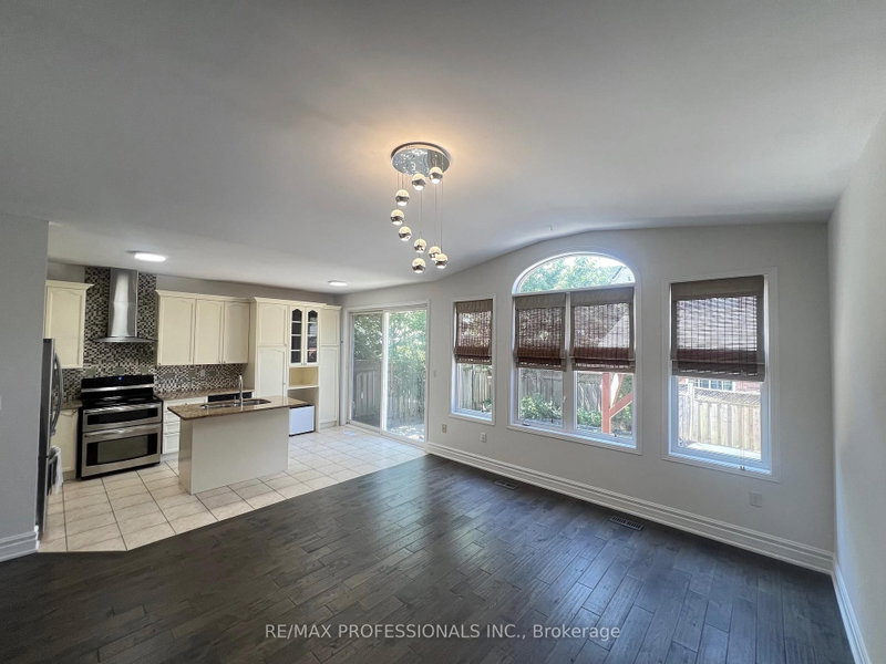 3895 Henrietta Mississauga,ON L5M 7Y4 — Photo 11