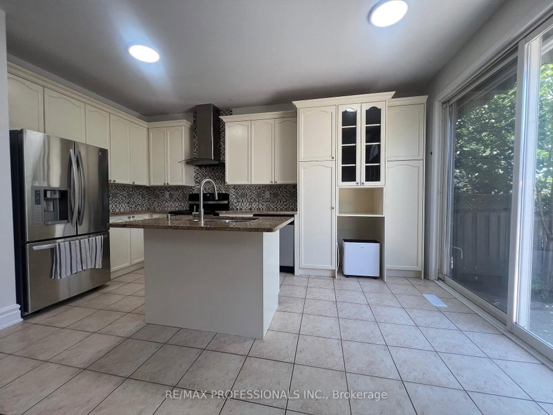 3895 Henrietta Mississauga,ON L5M 7Y4 — Photo 12