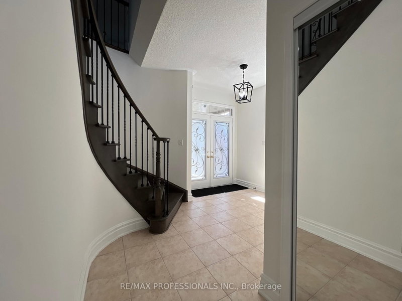 3895 Henrietta Mississauga,ON L5M 7Y4 — Photo 4