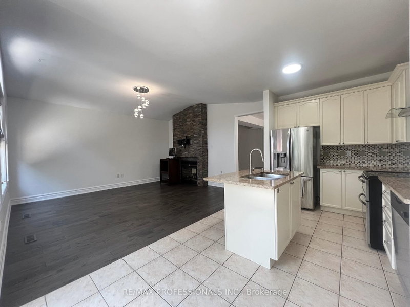 3895 Henrietta Mississauga,ON L5M 7Y4 — Photo 9
