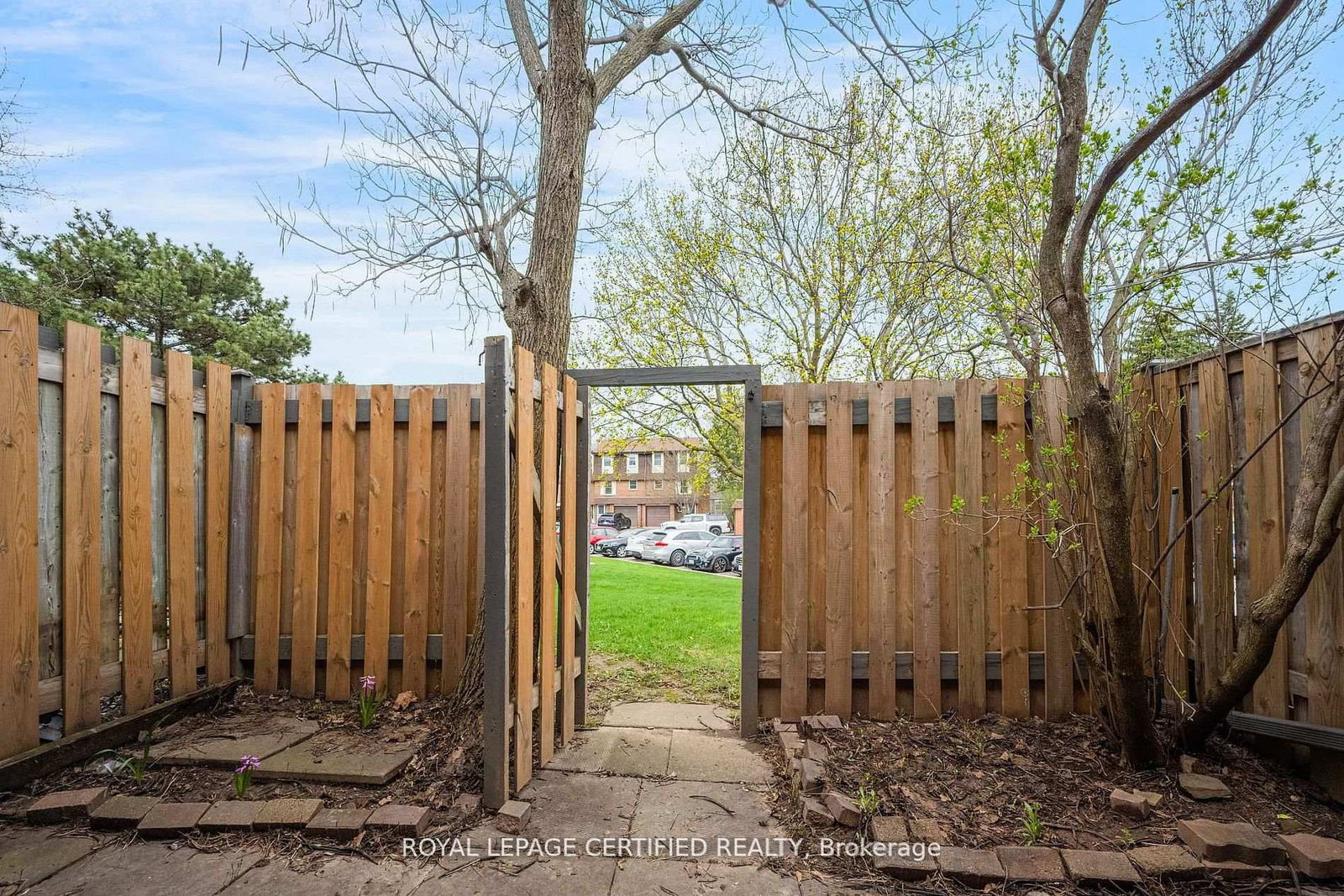 371 Bronte Street S • #91 • Milton, ON photo 32