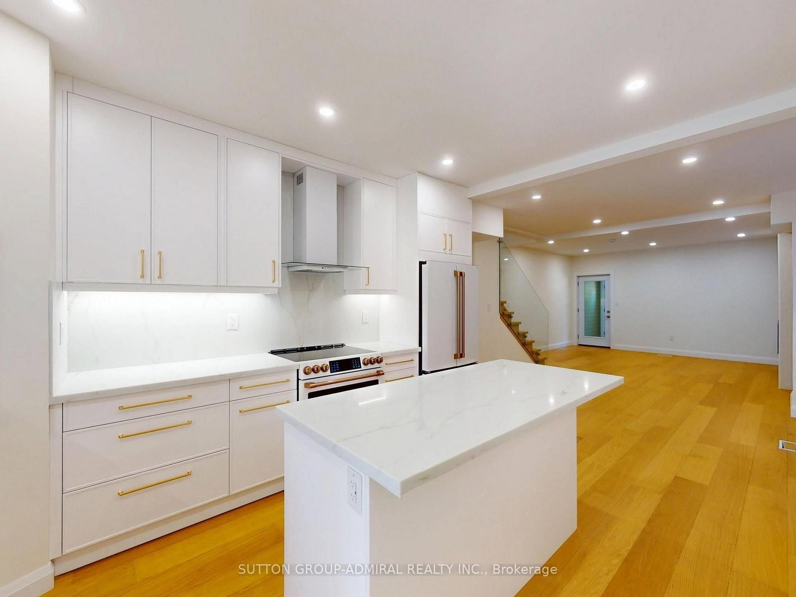 109 Fermanagh Avenue • Toronto, ON photo 11