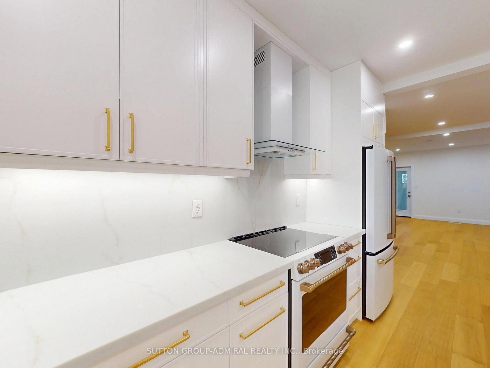 109 Fermanagh Avenue • Toronto, ON photo 12