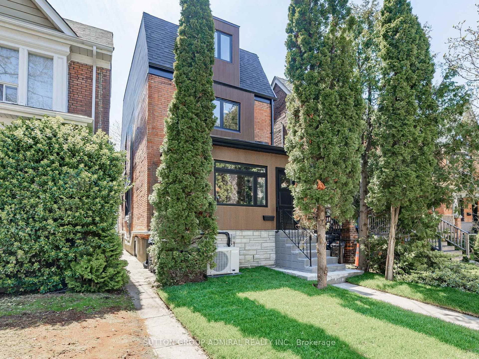 109 Fermanagh Avenue • Toronto, ON photo 31