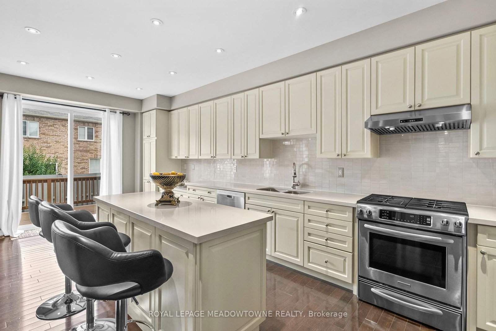 589 Bartleman Terrace • Milton, ON photo 10