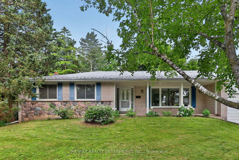 975 Cresthampton Lane