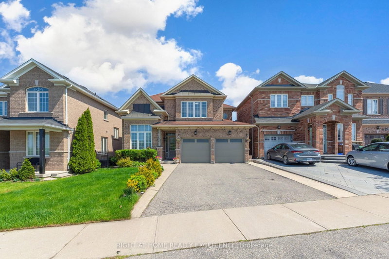 17 Keeleview Crescent