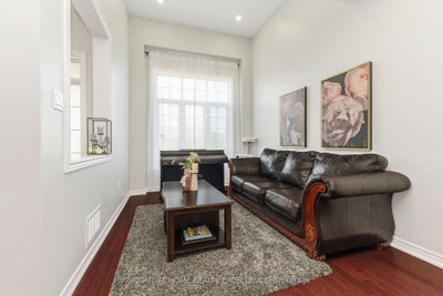 17 Keeleview Crescent • Brampton, ON photo 8