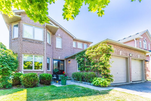 10 Split Maple Lane