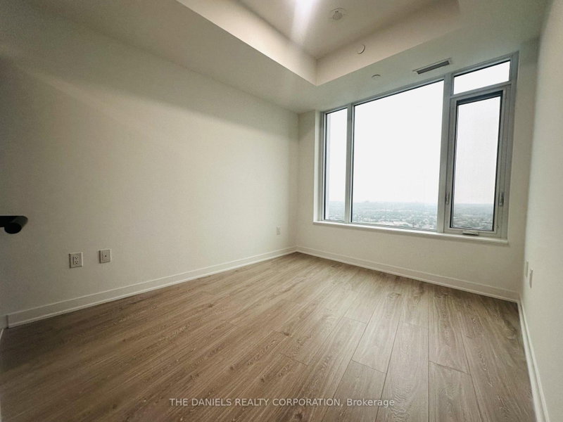 2313 - 2495 Eglinton Avenue W
