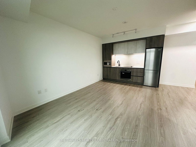 2313 - 2495 Eglinton Avenue W
