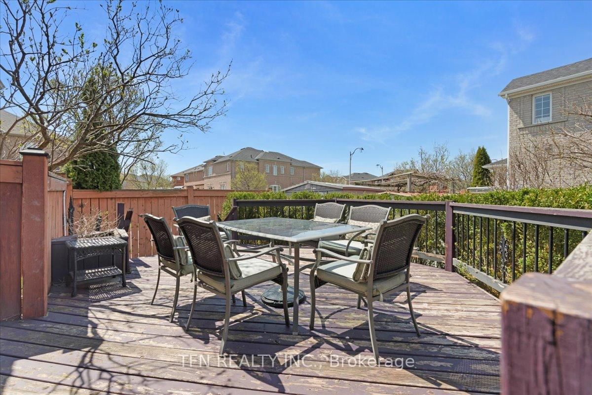 70 Sewells Lane • Brampton, ON photo 36