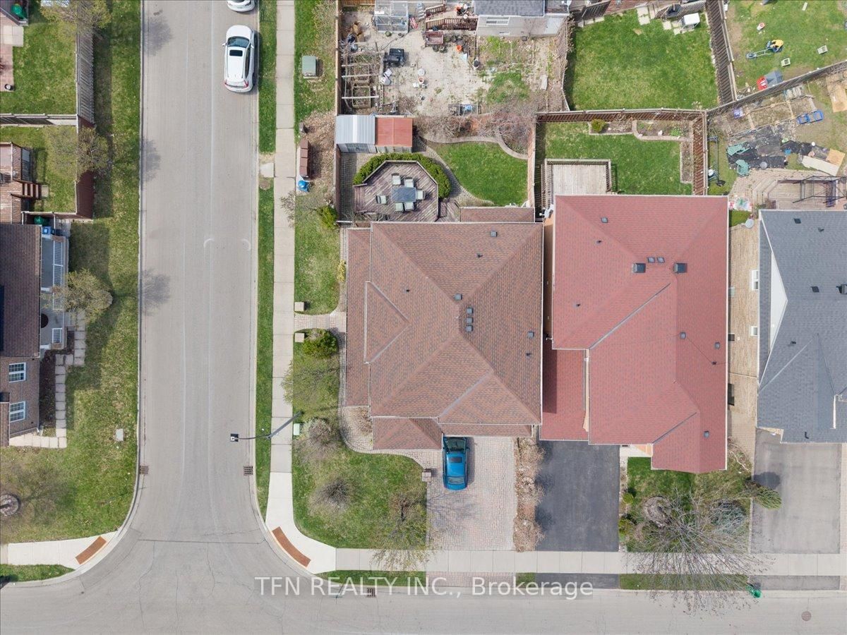 70 Sewells Lane • Brampton, ON photo 39