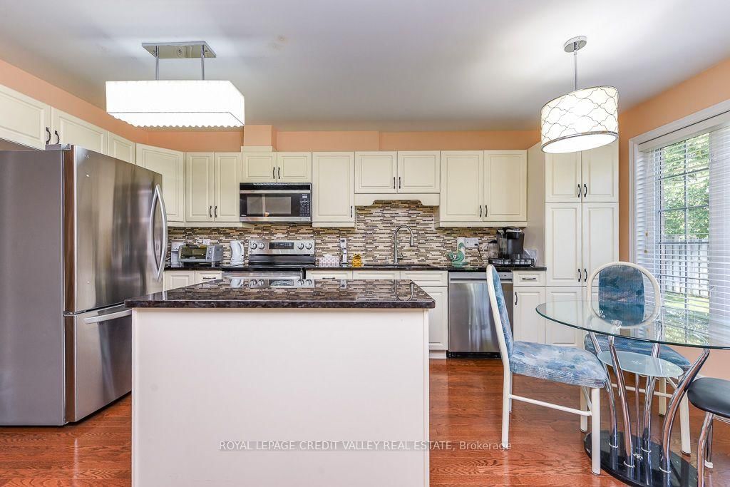 6 Ballerina Gardens • Brampton, ON photo 12