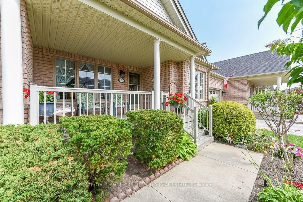 6 Ballerina Gardens • Brampton, ON photo 3