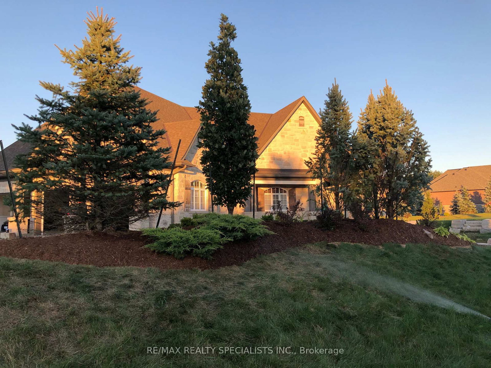 1 Edgewild Drive • Caledon, ON photo 4