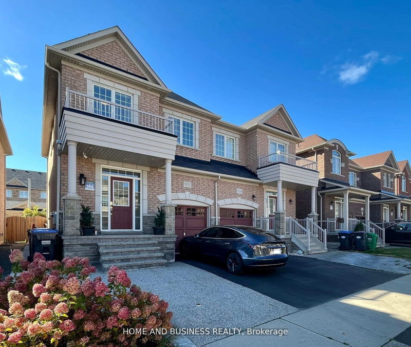 home for lease on 5532 Meadowcrest Avenue