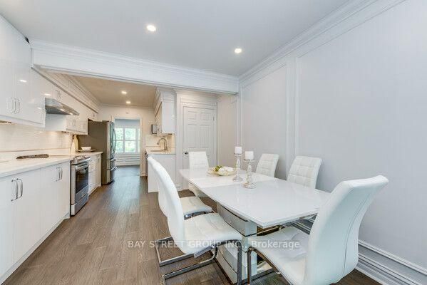 538 Fourth Line • Oakville, ON photo 10