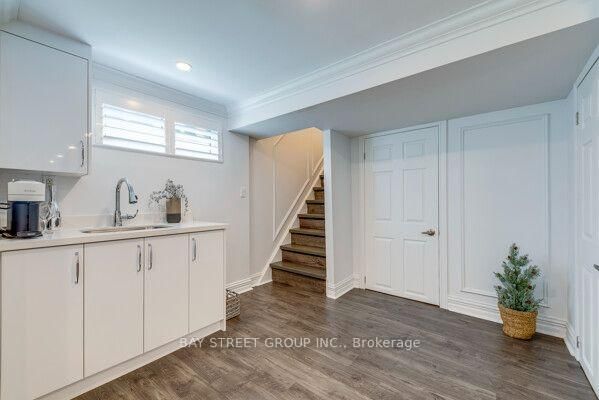 538 Fourth Line • Oakville, ON photo 19