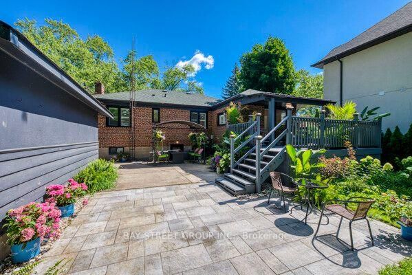 538 Fourth Line • Oakville, ON photo 30