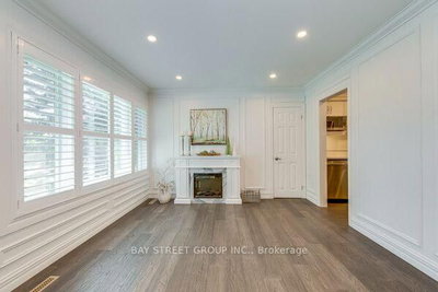 538 Fourth Line • Oakville, ON photo 5