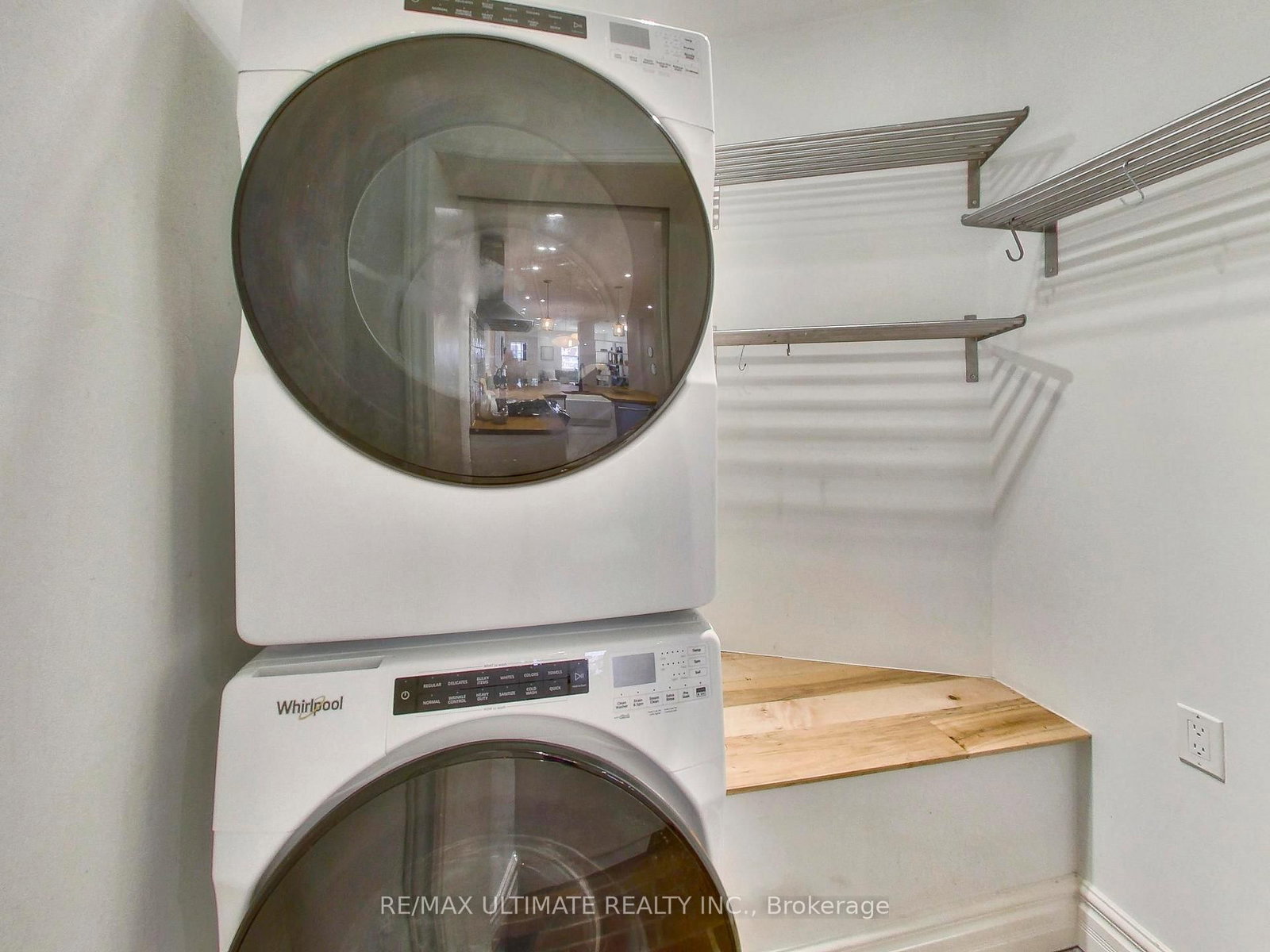 24 Pauline Avenue • Toronto, ON photo 18